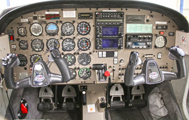Banair vliegtuig cockpit 2